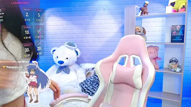 Snapshot of ashley_cute77 chatting on November 19, 2025, 10:59 am ashley cute77 online show from November 19, 2025, 10:59 am