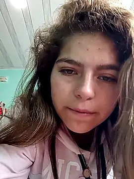 Snapshot of Kitten_Cam chatting on November 17, 2025, 3:27 pm Kitten Cam online show from November 17, 2025, 3:27 pm