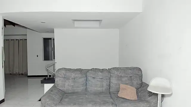 Snapshot of hotlittleones18 chatting on December 5, 2025, 5:06 am hotlittleones18 online show from December 5, 2025, 5:06 am