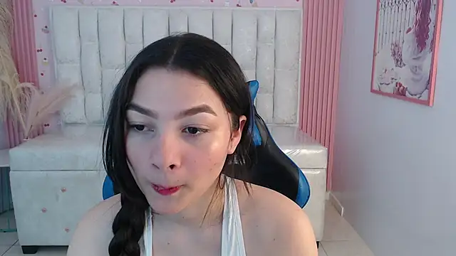 Snapshot of shalon_diaz_s chatting on November 13, 2025, 8:24 pm shalon diaz s online show from November 13, 2025, 8:24 pm