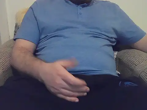Snapshot of Biigdick18 chatting on March 5, 2025, 8:21 am Biigdick18 online show from March 5, 2025, 8:21 am
