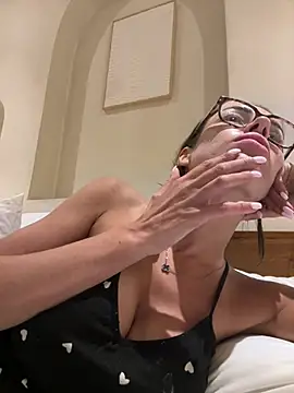 Snapshot of SexySophiaax chatting on March 11, 2026, 2:00 pm SexySophiaax online show from March 11, 2026, 2:00 pm