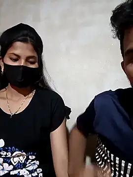 Hot couple 1 online show from May 2, 2026, 5:07 pm