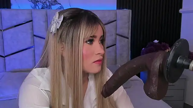 Snapshot of Gigidoll chatting on November 21, 2025, 11:42 am Gigidoll online show from November 21, 2025, 11:42 am