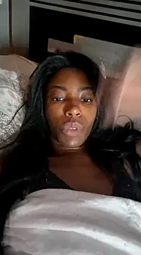 Snapshot of melangelo17 chatting on February 16, 2025, 11:05 am melangelo17 online show from February 16, 2025, 11:05 am