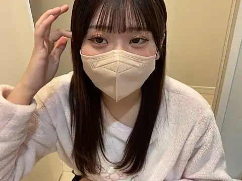 Snapshot of shina_mo_n_ch chatting on January 18, 2026, 2:59 am shina mo n ch online show from January 18, 2026, 2:59 am