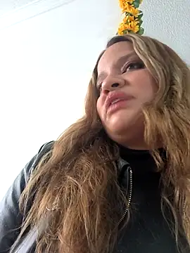 victoria  floyd online show from October 20, 2025, 9:04 pm