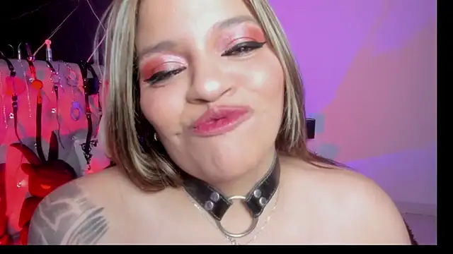 victoria  floyd online show from October 9, 2025, 9:04 pm