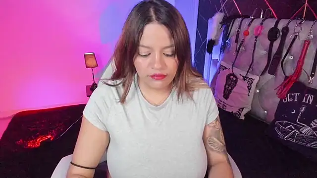 victoria  floyd online show from April 21, 2026, 8:59 pm