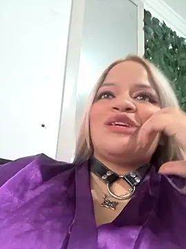 victoria  floyd online show from November 20, 2025, 9:47 pm