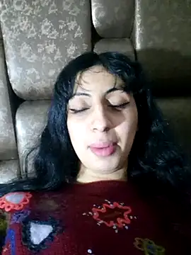 Snapshot of majdolin78 chatting on February 22, 2025, 5:46 pm majdolin78 online show from February 22, 2025, 5:46 pm