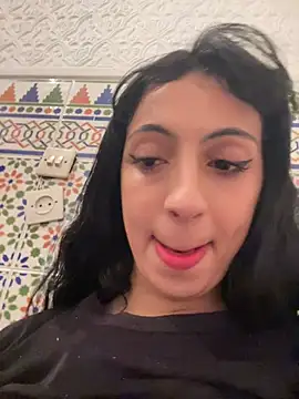 Snapshot of majdolin78 chatting on February 20, 2025, 10:59 am majdolin78 online show from February 20, 2025, 10:59 am