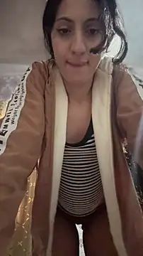 Snapshot of majdolin78 chatting on February 16, 2026, 11:42 am majdolin78 online show from February 16, 2026, 11:42 am