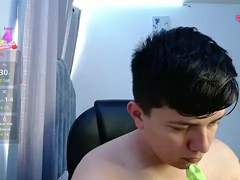 Snapshot of Alan_red chatting on February 13, 2026, 4:40 pm Alan red online show from February 13, 2026, 4:40 pm