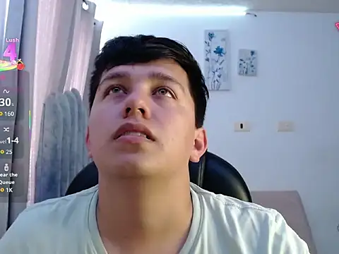 Snapshot of Alan_red chatting on April 5, 2026, 4:02 pm Alan red online show from April 5, 2026, 4:02 pm