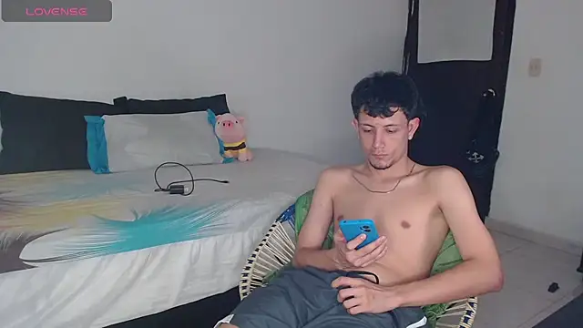 Snapshot of cute_mathew chatting on March 18, 2025, 12:51 am cute mathew online show from March 18, 2025, 12:51 am
