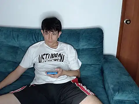 Snapshot of cute_mathew chatting on September 15, 2025, 9:26 pm cute mathew online show from September 15, 2025, 9:26 pm