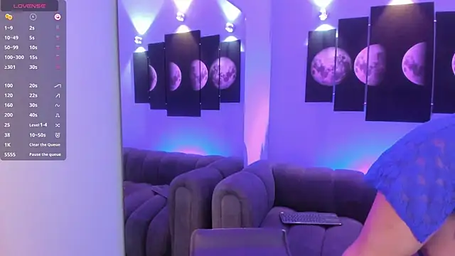 tatii moon online show from February 20, 2025, 3:34 am
