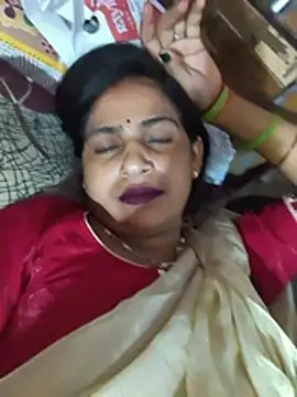 Snapshot of Bina_Bhanot chatting on August 5, 2026, 7:52 pm Bina Bhanot online show from August 5, 2026, 7:52 pm