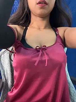 Snapshot of Sofia3393 chatting on February 17, 2026, 11:51 am Sofia3393 online show from February 17, 2026, 11:51 am