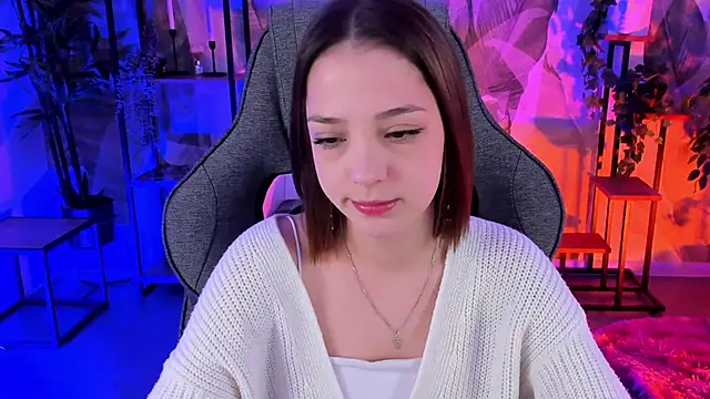 Snapshot of PamBeesly chatting on November 26, 2025, 8:58 am PamBeesly online show from November 26, 2025, 8:58 am