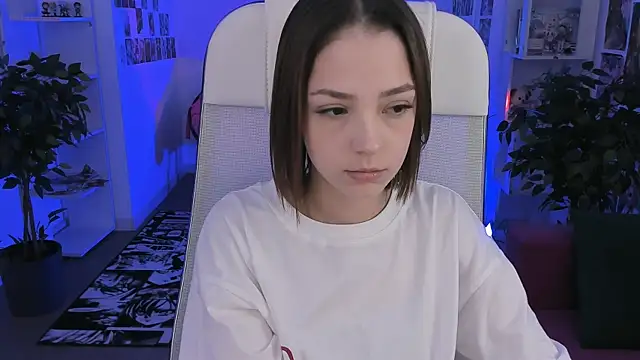 Snapshot of PamBeesly chatting on October 31, 2025, 11:07 am PamBeesly online show from October 31, 2025, 11:07 am