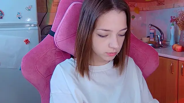 Snapshot of PamBeesly chatting on March 2, 2026, 9:27 am PamBeesly online show from March 2, 2026, 9:27 am