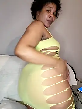 Fattypussyxx online show from April 26, 2026, 6:05 pm