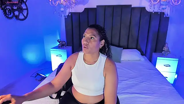 Snapshot of AnthonelaRusso_ chatting on March 15, 2025, 3:29 am AnthonelaRusso online show from March 15, 2025, 3:29 am