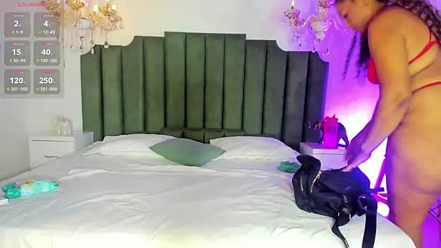 Snapshot of AnthonelaRusso_ chatting on November 4, 2025, 3:43 am AnthonelaRusso online show from November 4, 2025, 3:43 am