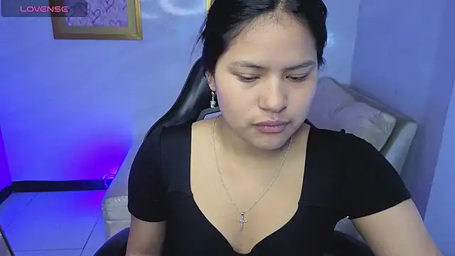 Snapshot of Paulette_v chatting on June 9, 2026, 1:12 pm Paulette v online show from June 9, 2026, 1:12 pm