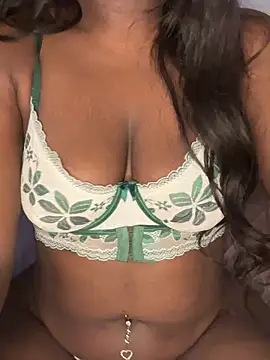 Snapshot of 3xoticNiyah chatting on May 24, 2026, 8:31 pm 3xoticNiyah online show from May 24, 2026, 8:31 pm