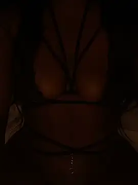 Snapshot of 3xoticNiyah chatting on May 16, 2026, 7:24 pm 3xoticNiyah online show from May 16, 2026, 7:24 pm