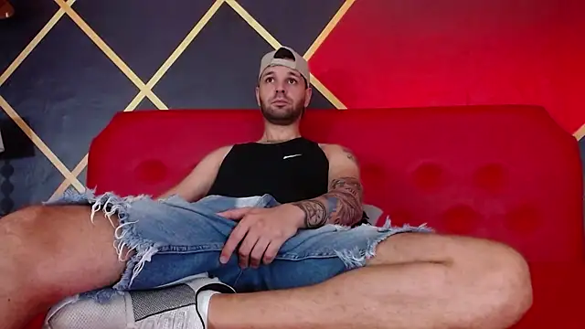 Snapshot of Cristian_white chatting on September 19, 2025, 5:06 pm Cristian white online show from September 19, 2025, 5:06 pm