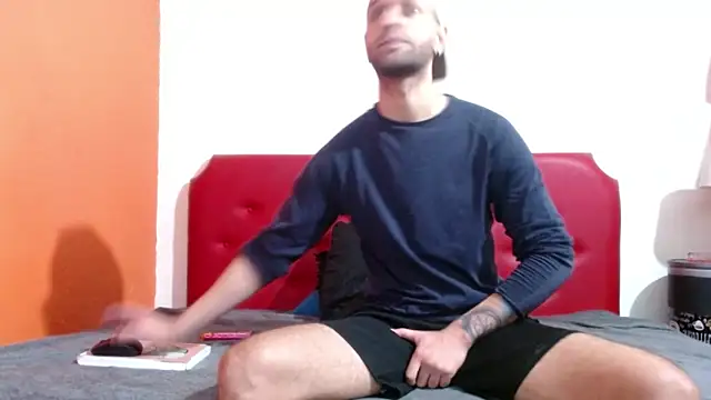 Snapshot of Cristian_white chatting on October 25, 2025, 1:16 am Cristian white online show from October 25, 2025, 1:16 am