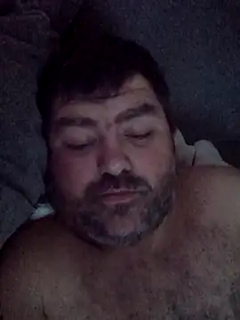 Rcraigue4 online show from November 7, 2025, 1:04 pm