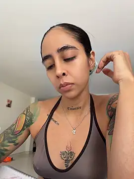 Snapshot of sophierooy22 chatting on July 8, 2026, 4:18 pm sophierooy22 online show from July 8, 2026, 4:18 pm