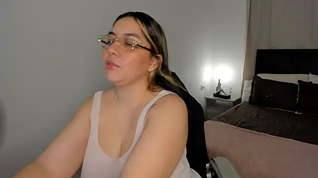Snapshot of brithany_olson25 chatting on April 24, 2026, 3:08 am brithany olson25 online show from April 24, 2026, 3:08 am
