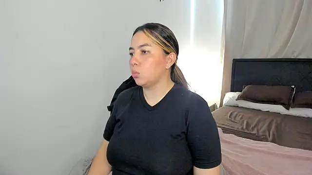 Snapshot of brithany_olson25 chatting on April 2, 2026, 9:43 pm brithany olson25 online show from April 2, 2026, 9:43 pm