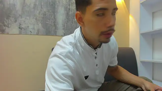 RYAN PATERSON online show from October 31, 2025, 12:46 pm