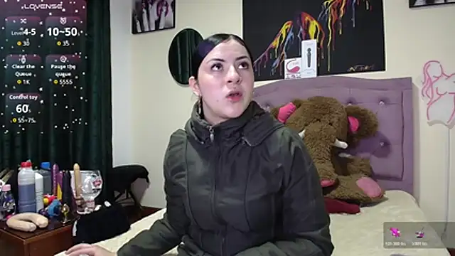 Snapshot of Emmie_Hot chatting on February 25, 2026, 12:05 pm Emmie Hot online show from February 25, 2026, 12:05 pm