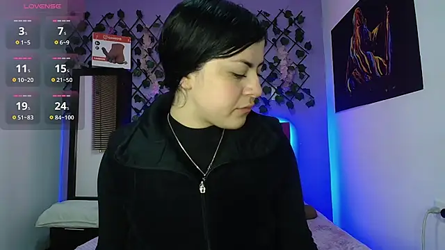 Snapshot of Emmie_Hot chatting on August 1, 2026, 12:14 pm Emmie Hot online show from August 1, 2026, 12:14 pm
