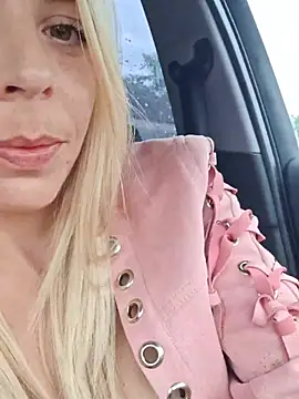 Snapshot of SweetyNinaOff1 chatting on May 2, 2026, 3:17 pm SweetyNinaOff1 online show from May 2, 2026, 3:17 pm