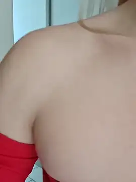 Snapshot of SweetyNinaOff1 chatting on March 7, 2026, 8:43 am SweetyNinaOff1 online show from March 7, 2026, 8:43 am