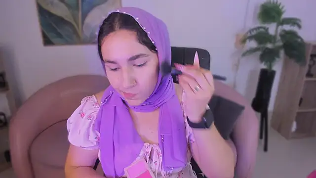 Ayha khalaf online show from February 11, 2026, 4:12 am