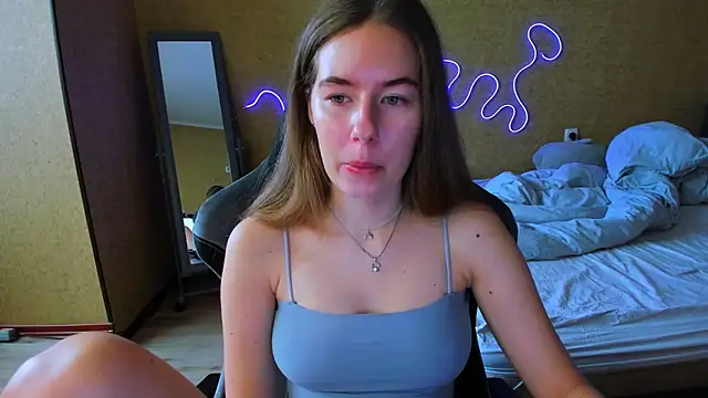 EmilyPaw online show from March 3, 2026, 7:48 am