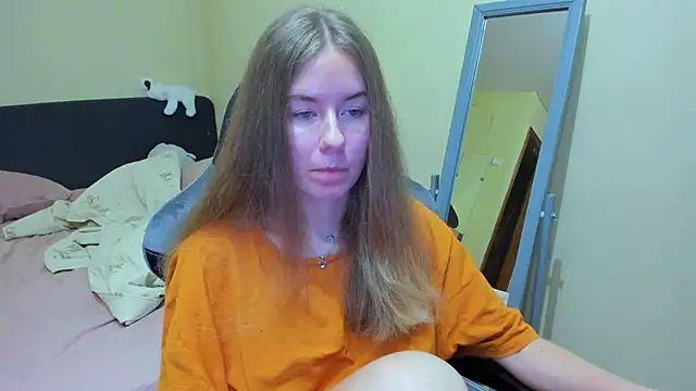 EmilyPaw online show from November 2, 2025, 3:39 pm