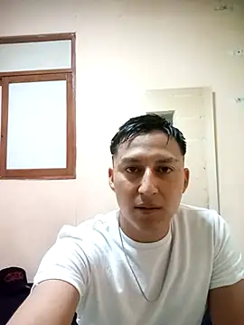 Snapshot of LuisMex1998 chatting on April 22, 2026, 5:58 am LuisMex1998 online show from April 22, 2026, 5:58 am