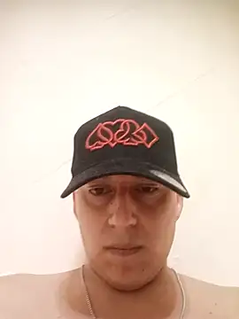 Snapshot of LuisMex1998 chatting on May 9, 2026, 1:25 pm LuisMex1998 online show from May 9, 2026, 1:25 pm