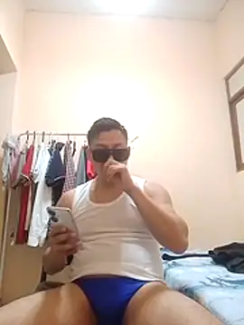 Snapshot of LuisMex1998 chatting on December 15, 2025, 9:48 am LuisMex1998 online show from December 15, 2025, 9:48 am